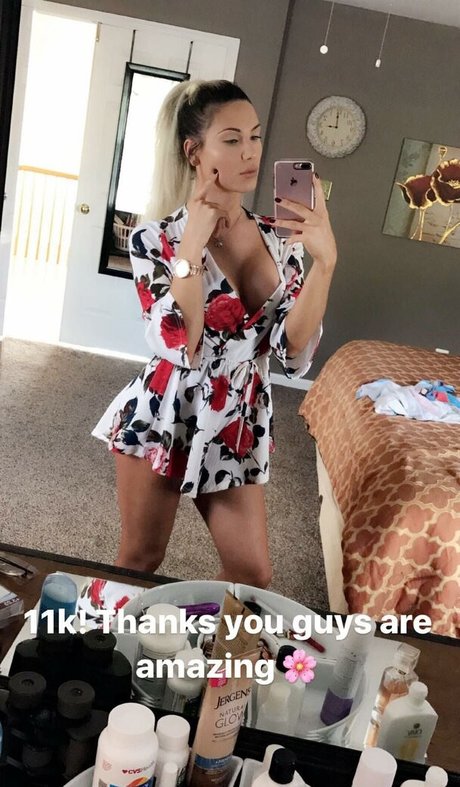 flat chested onlyfans pornos img