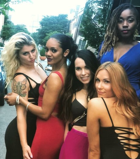 thick milf onlyfans sexy nudes photo