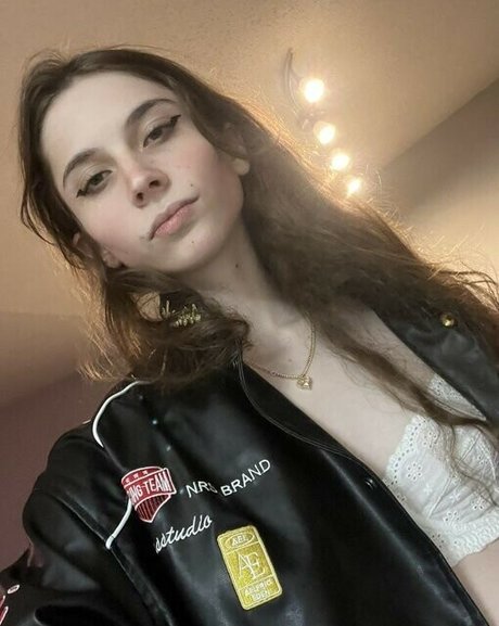 Lillith Xoxo star beautiful img