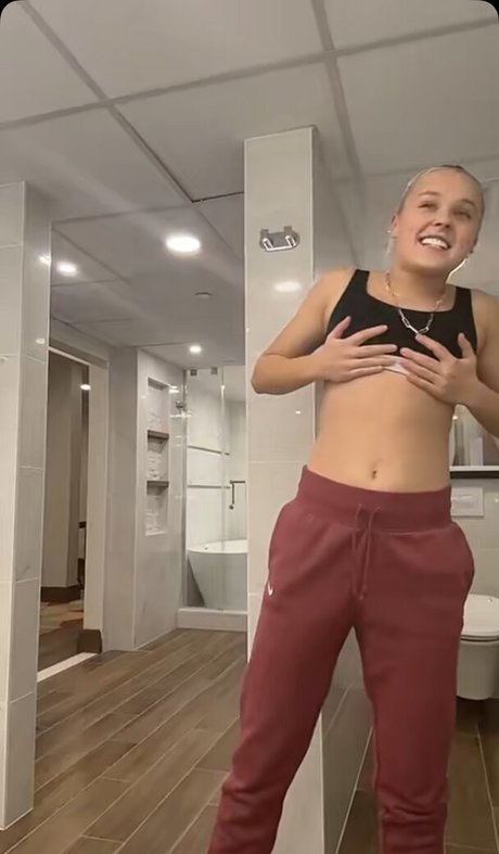 Jojo Siwa high quality star picture