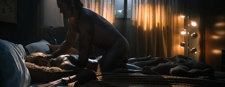 Juliette Lewis model nude images