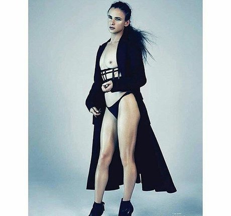 Juliette Lewis nude pornstar pictures