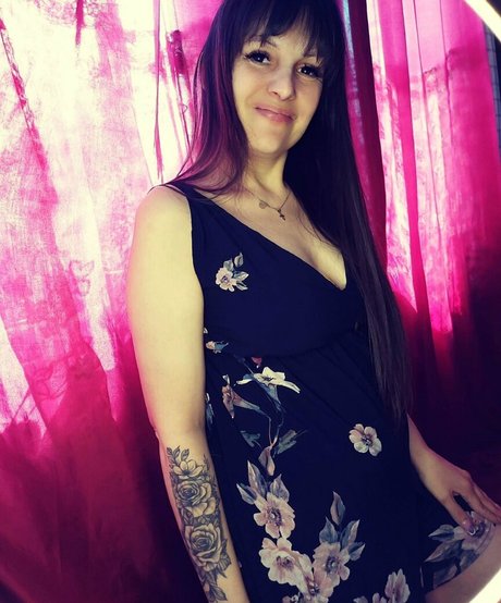 Mom7 star beautiful photos