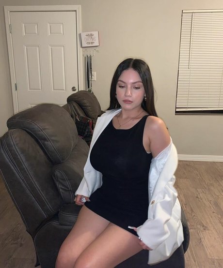 Wendy Chavez hd actress images