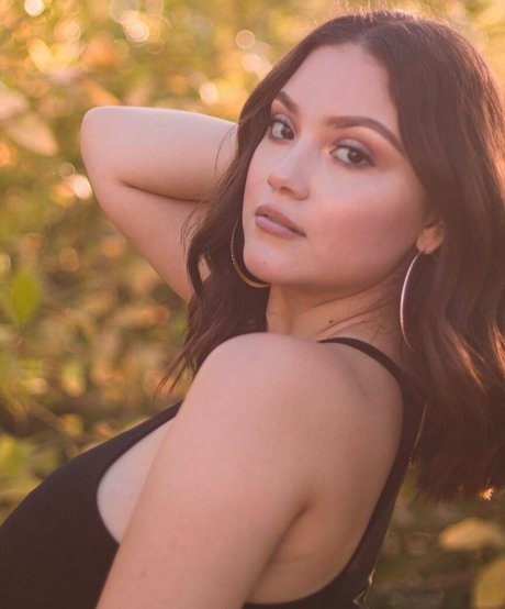 Wendy Chavez star nude photo