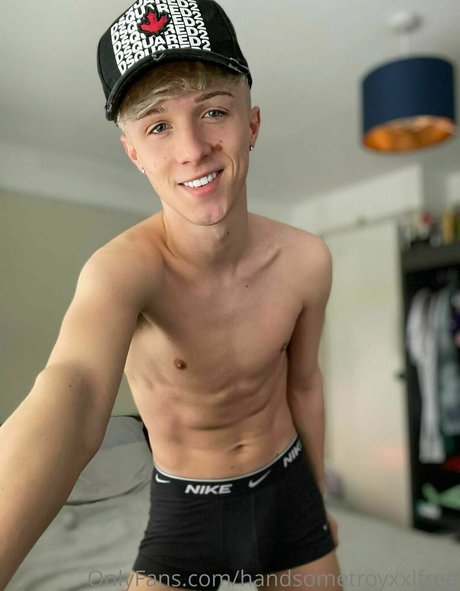 hairy armpits onlyfans sexy photo