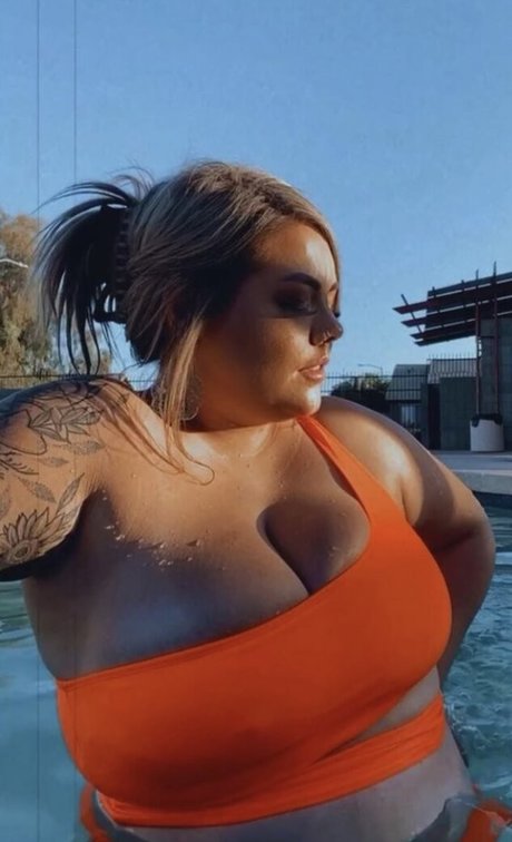 Lilly M high quality star image