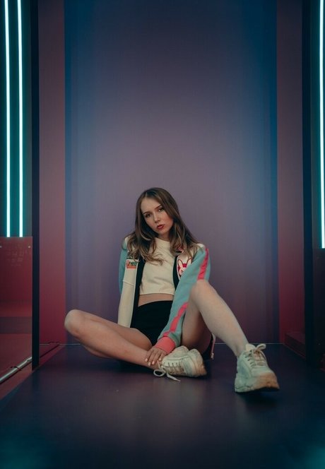 Apollolol pornstar high quality pictures