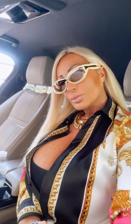 huge fake tits onlyfans hot sex galleries