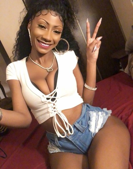 pregnant asian onlyfans free picture