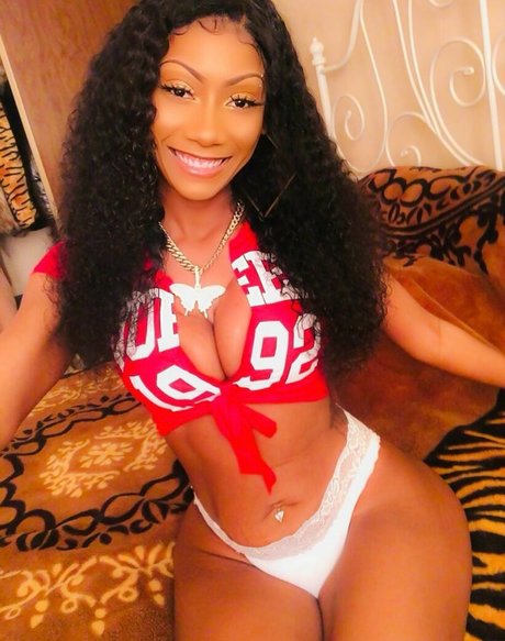 CoolieMonae free actress photo