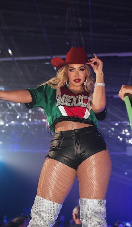 Janney Marin Rivera art model image