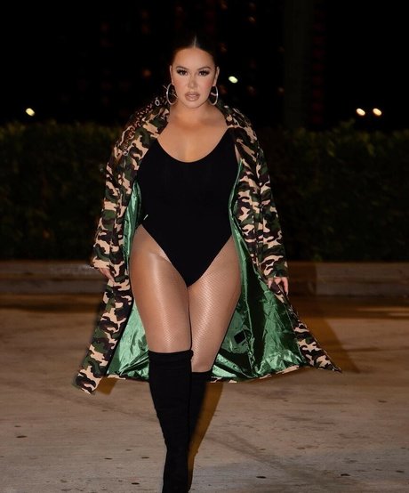 Janney Marin Rivera star art image