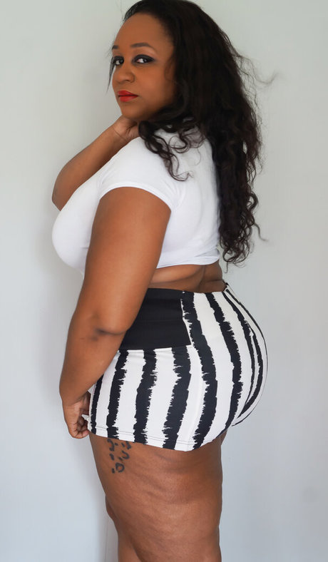 Faye Jackson star erotic photo