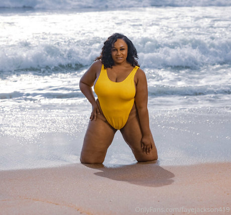 Faye Jackson model free photos