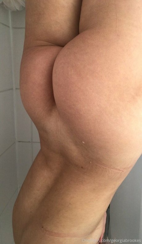 gb2001 erotic actress archive