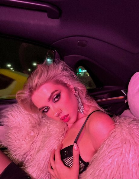 wonderfulbabe pornstar pretty photo