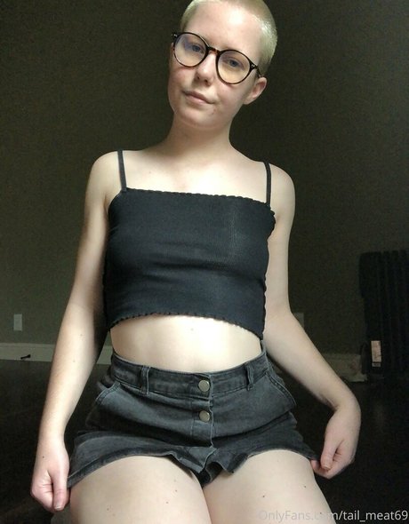 tail meat model adult pics