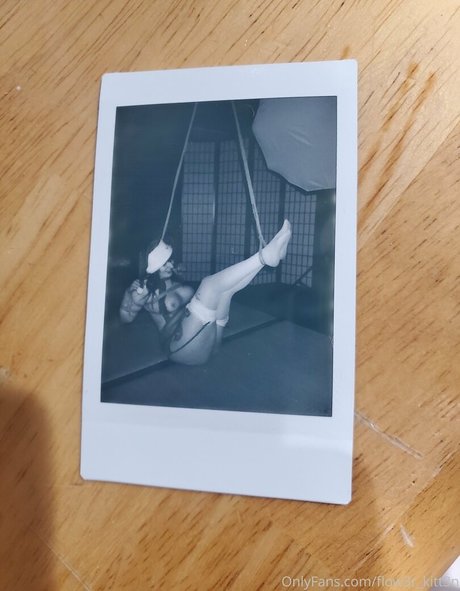 flow3r kitt3n xxx actress galleries