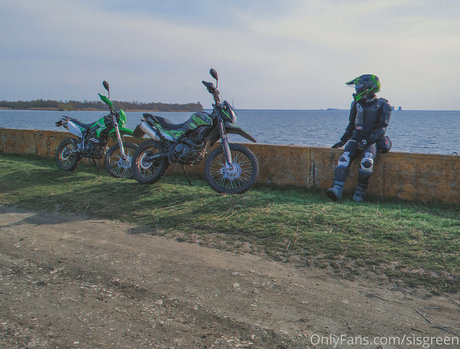 sisgreen model exclusive photo