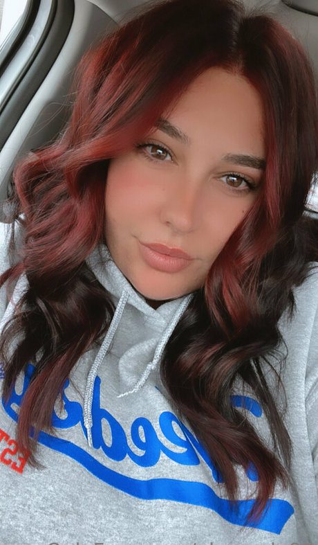 okcouple95 pretty model picture