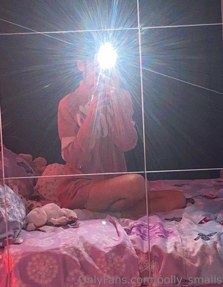 polly smalls model exclusive picture