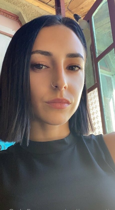 polly smalls model adult image