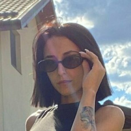 polly smalls nice star pic