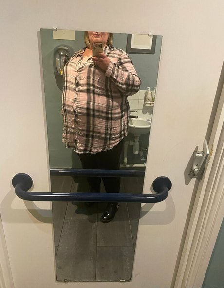 ivannabbw nude actress pic