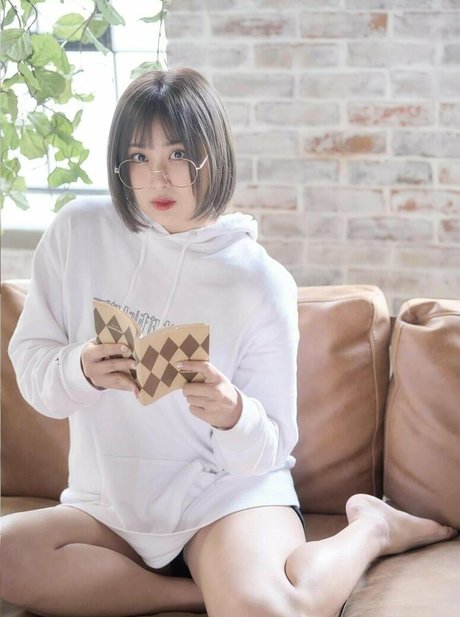 WomenJoshi free actress pics