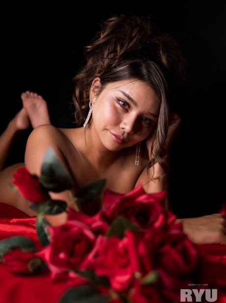 WomenJoshi model hot picture