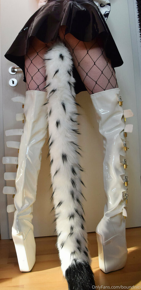 boundnici xxx actress photo