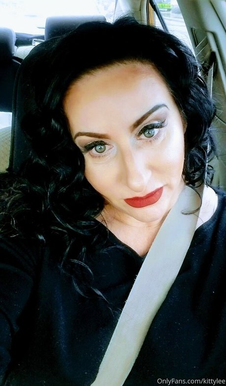 kittylee pretty pornstar pictures