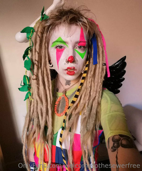 welcometothesewerfree hot actress pictures