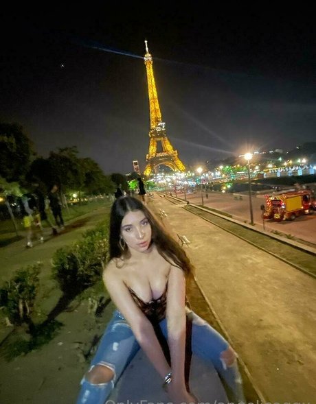 real teen onlyfans naked photo