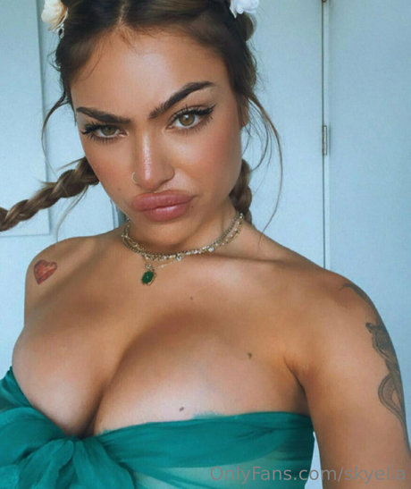 skyelia star exclusive image