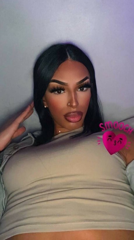 suceuzpulpeuz star nude image