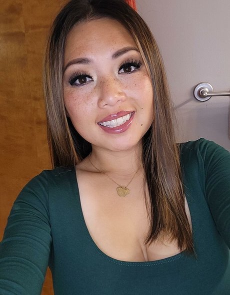 squat onlyfans beautiful photo