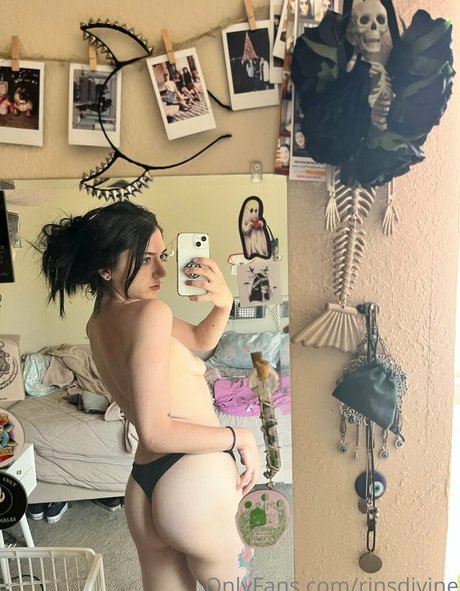 rinsdivine beautiful model img