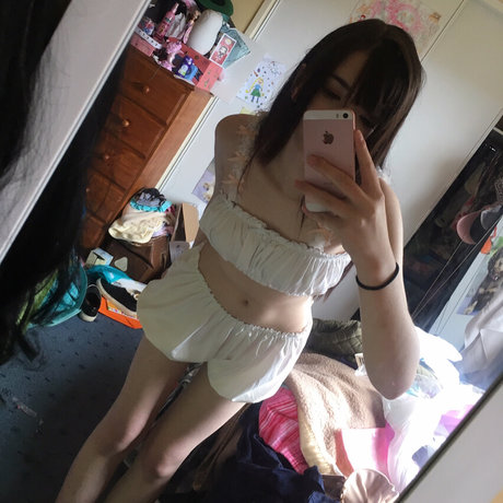 Tsuruko The Alien pornstar photos