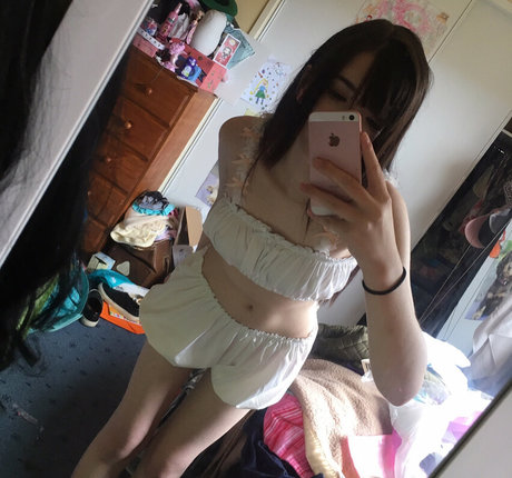 Tsuruko The Alien high quality star pictures