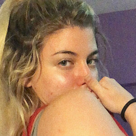 notcomba actress pics