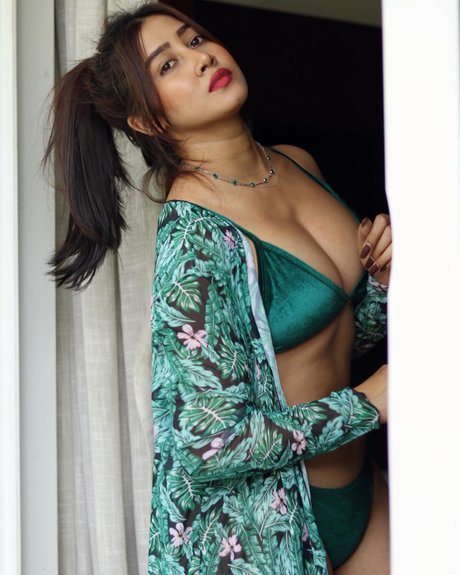 hijabi onlyfans hot naked img