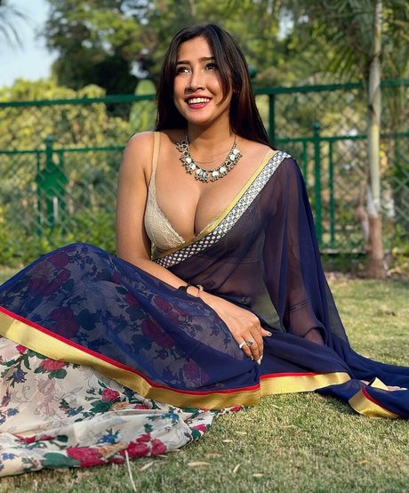 bikini model onlyfans nice galleries