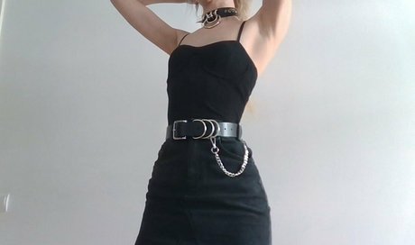 proudsinner pretty actress pic