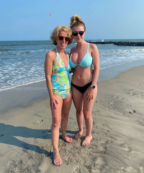 asian muscle onlyfans sexy nude pictures