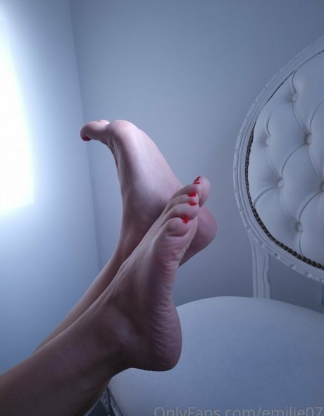 emilie07 sexy actress img