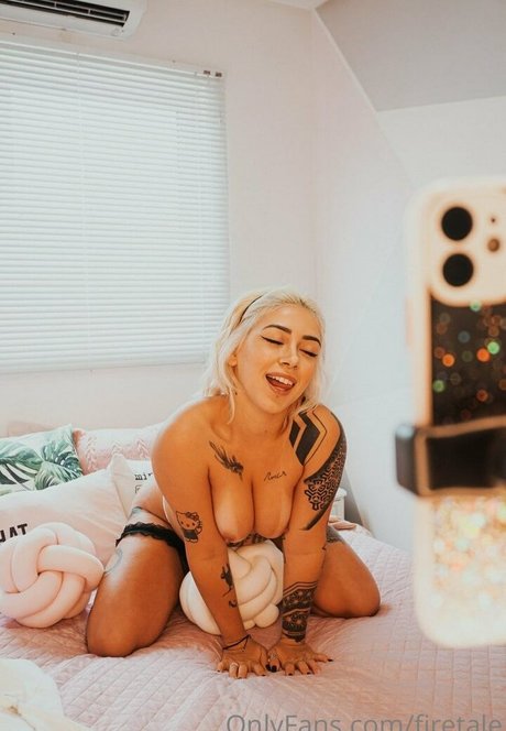 Firetaleee model pretty photos