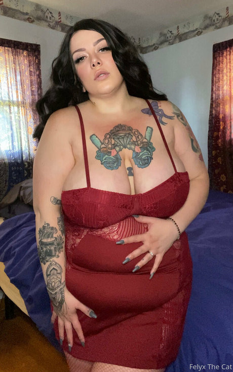 felyxthecat model adult photo