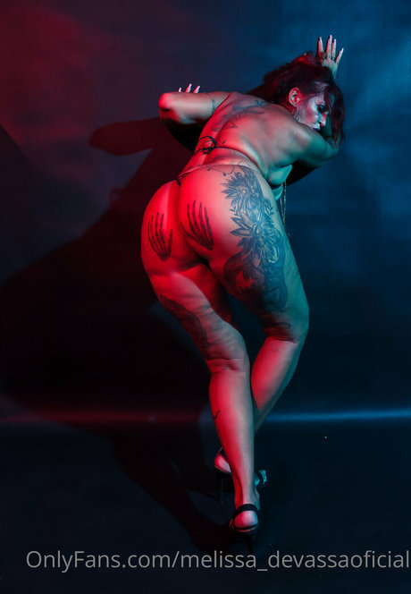 thick latina milf onlyfans top pic